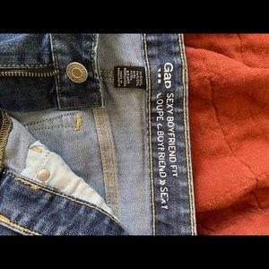 Women’s boyfriend jeans